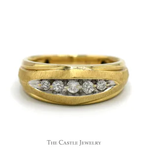 1/3cttw 5 Round Diamond Men's Band with Brush Textured Design in 10k Yellow Gold