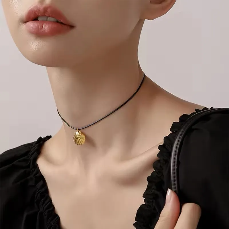 Adjustable Rope Minimalist Shell Pendant Necklace