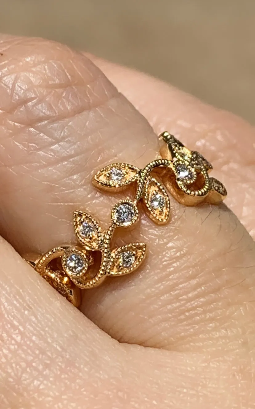 Antique inspired Leaf Fancy Diamond Ring