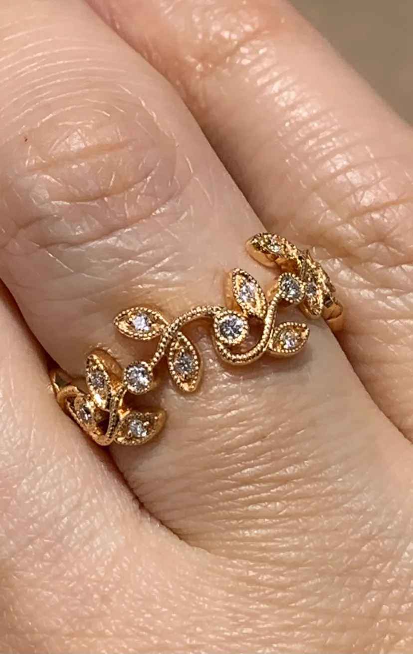 Antique inspired Leaf Fancy Diamond Ring