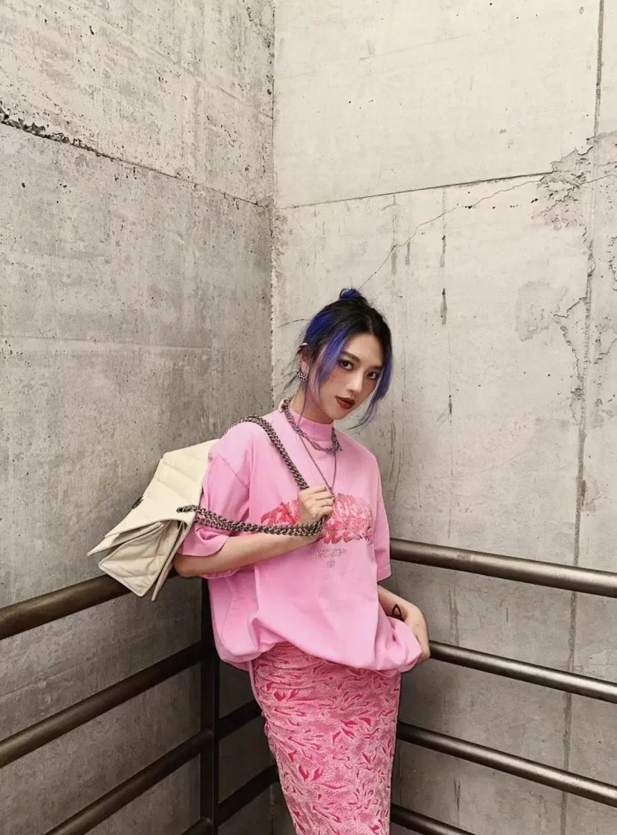BALENCIAGA GRAFFITI T-SHIRT PINK