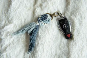 Boho Macramé Keychain in Shades of Blue