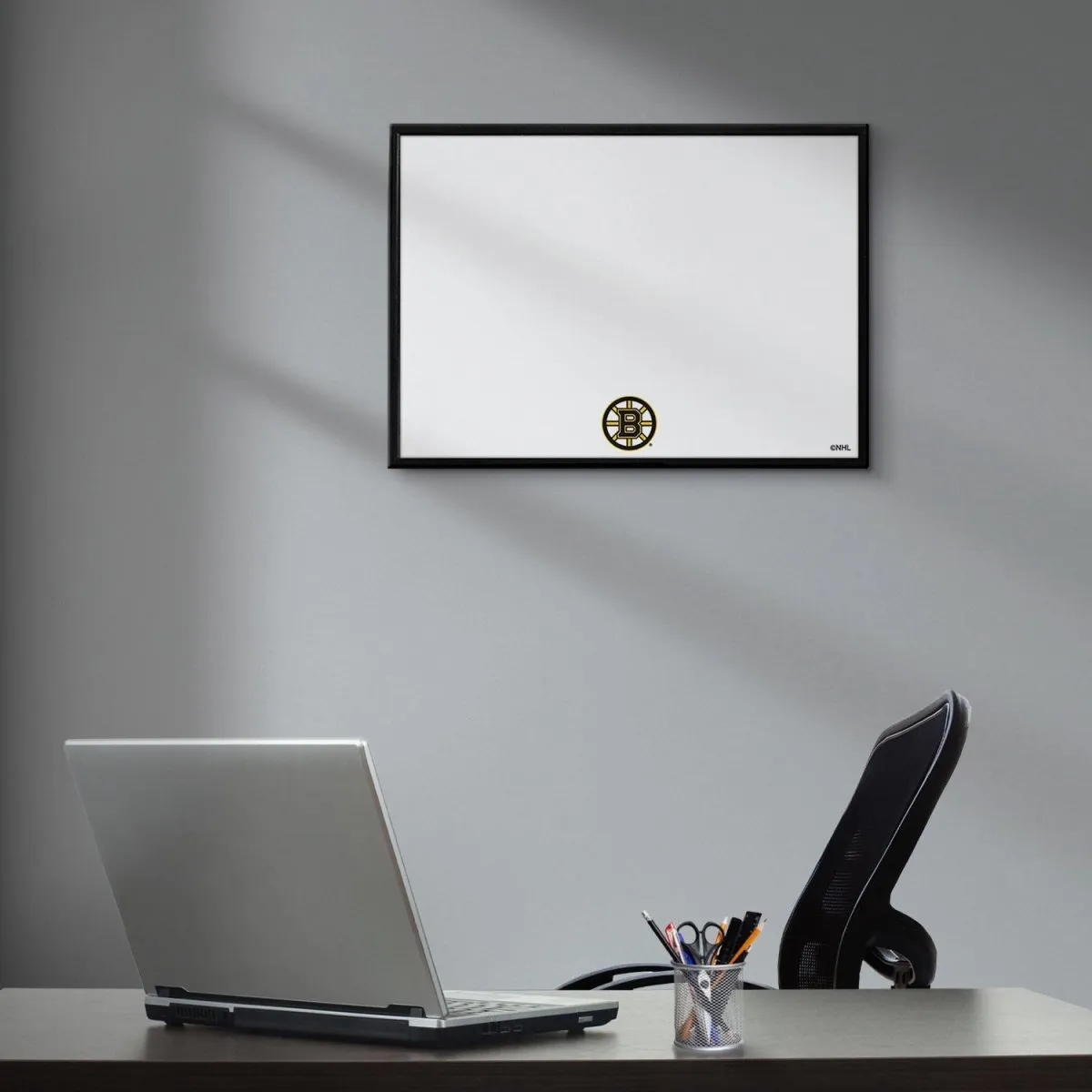 Boston Bruins: Framed Dry Erase Board