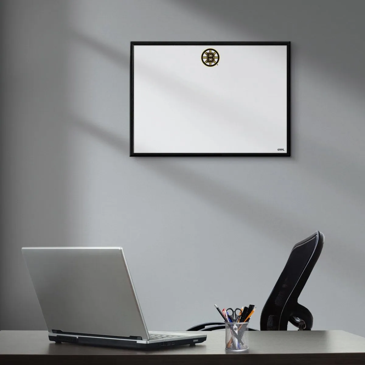 Boston Bruins: Framed Dry Erase Board