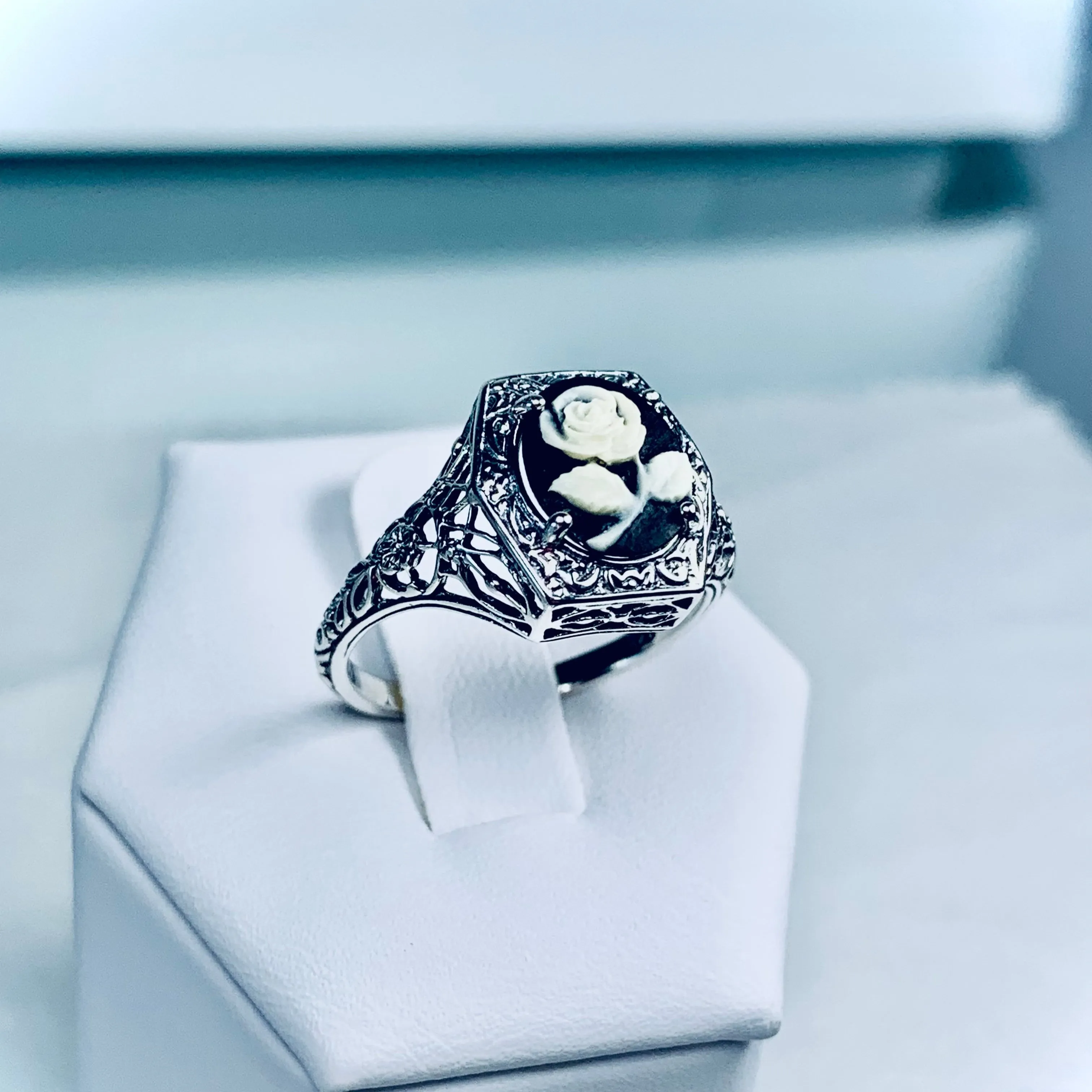 Cameo Ring, Black & White Rose Cameo, Sterling Silver Filigree D417