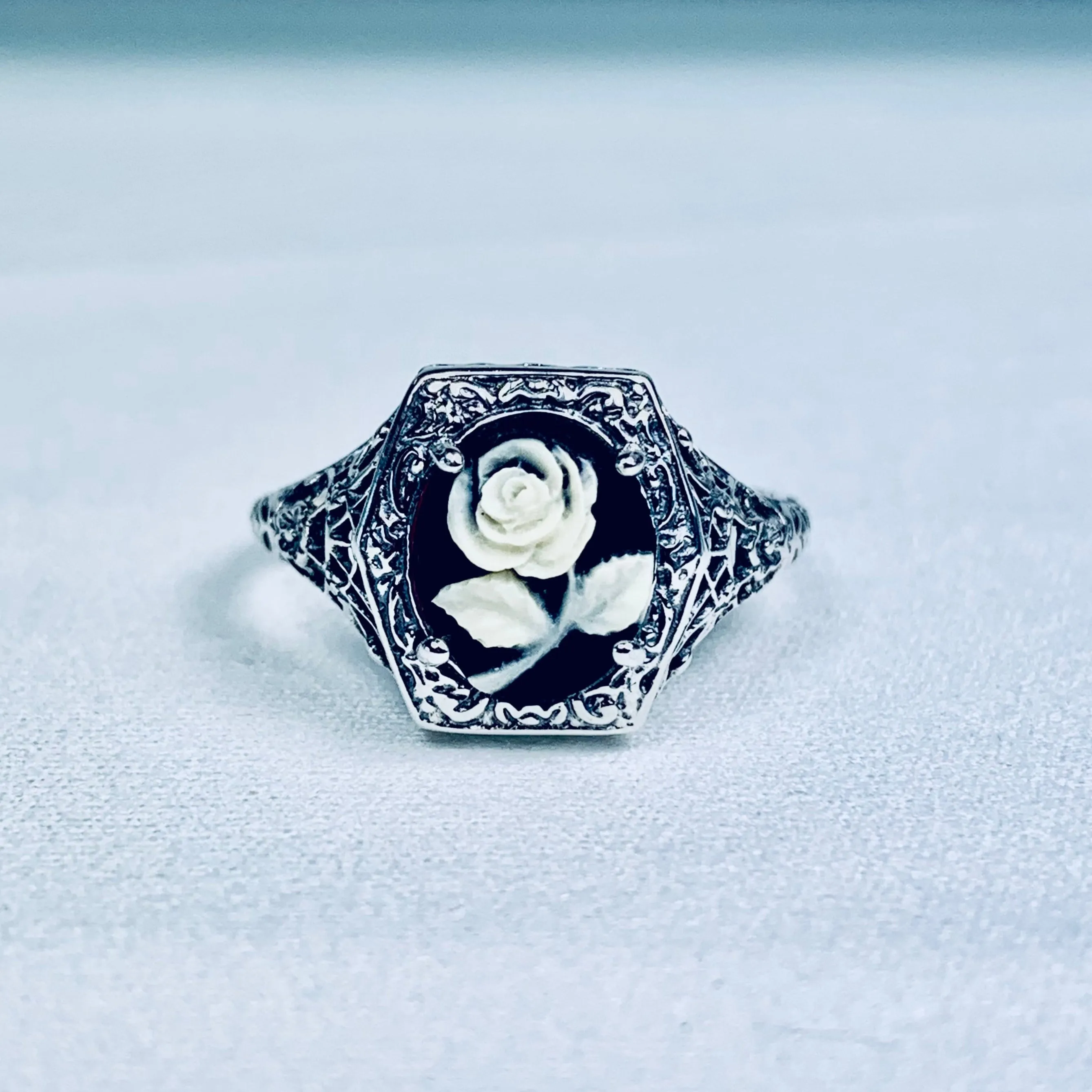 Cameo Ring, Black & White Rose Cameo, Sterling Silver Filigree D417
