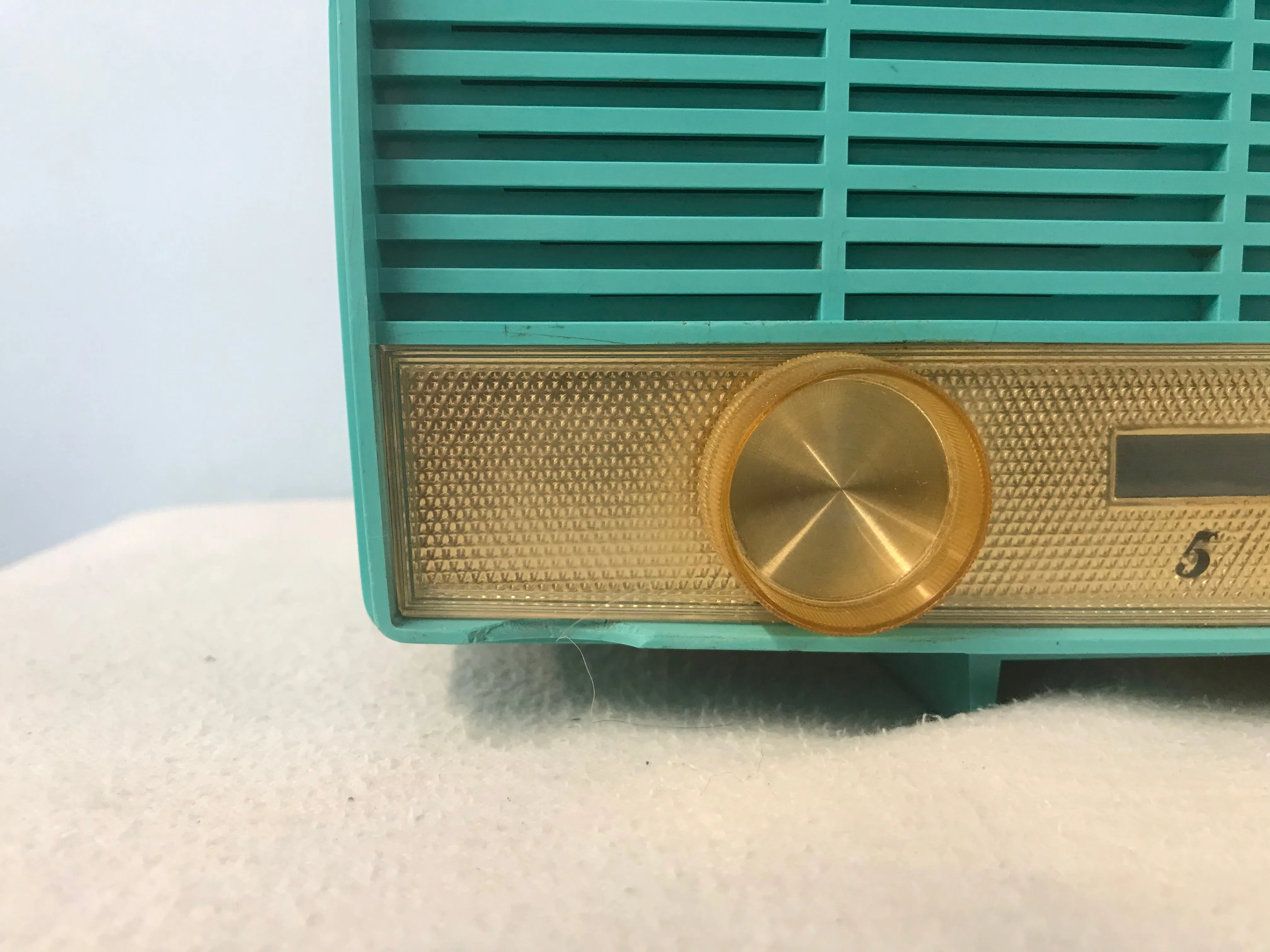 Electrohome Roland Series 5T-18 Tube Radio With Bluetooth input.