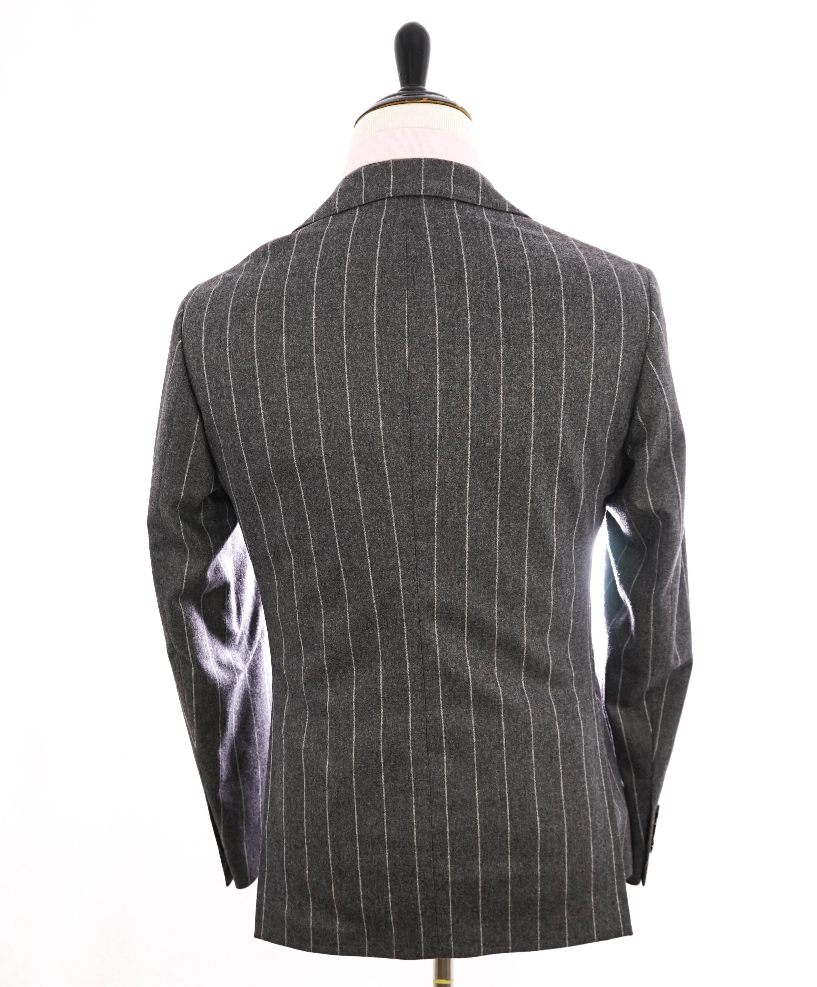 ELEVENTY - "WOOL & CASHMERE" Gray Chalk Stripe Blazer - 40 (50 EU)