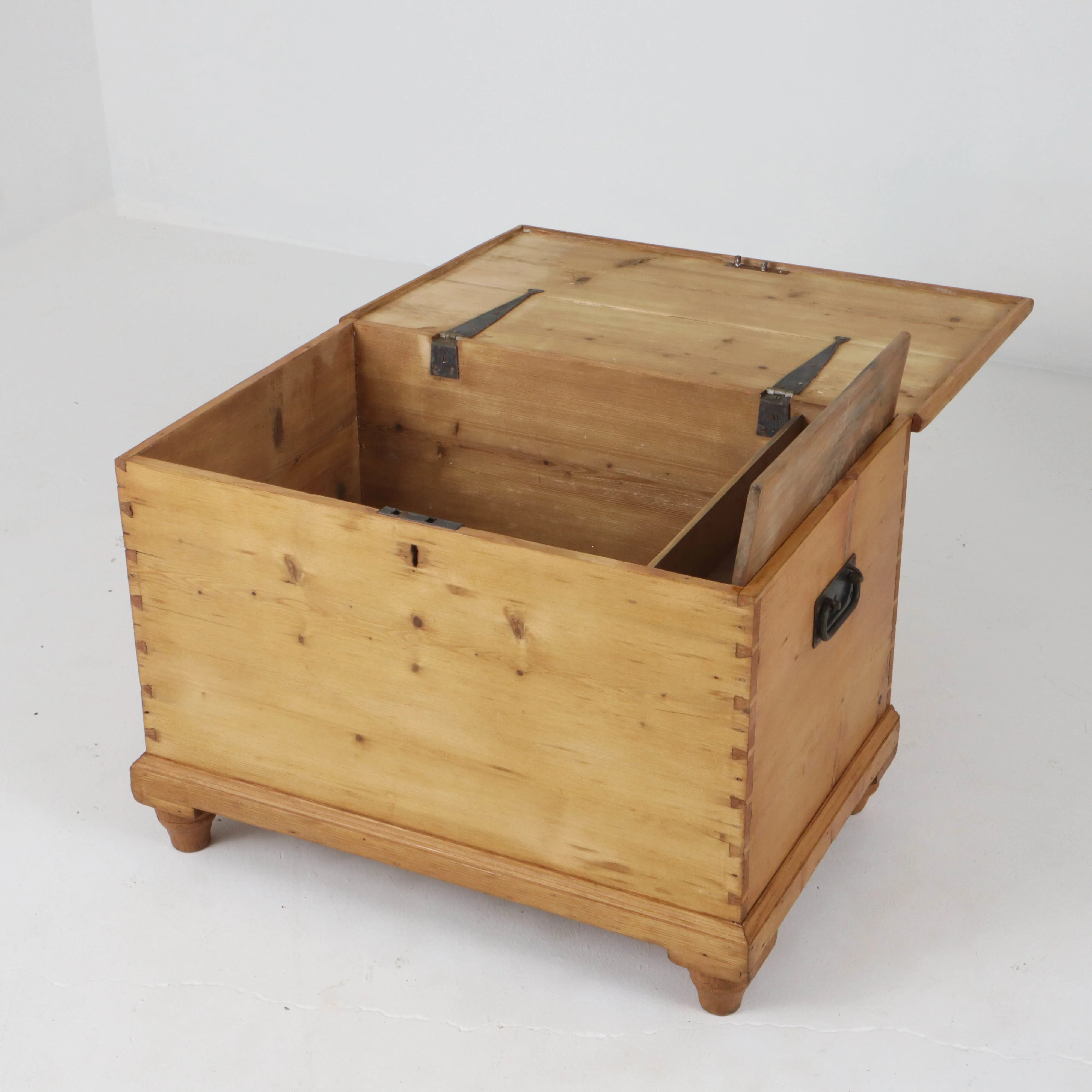English Antique Pine Blanket Box c1880