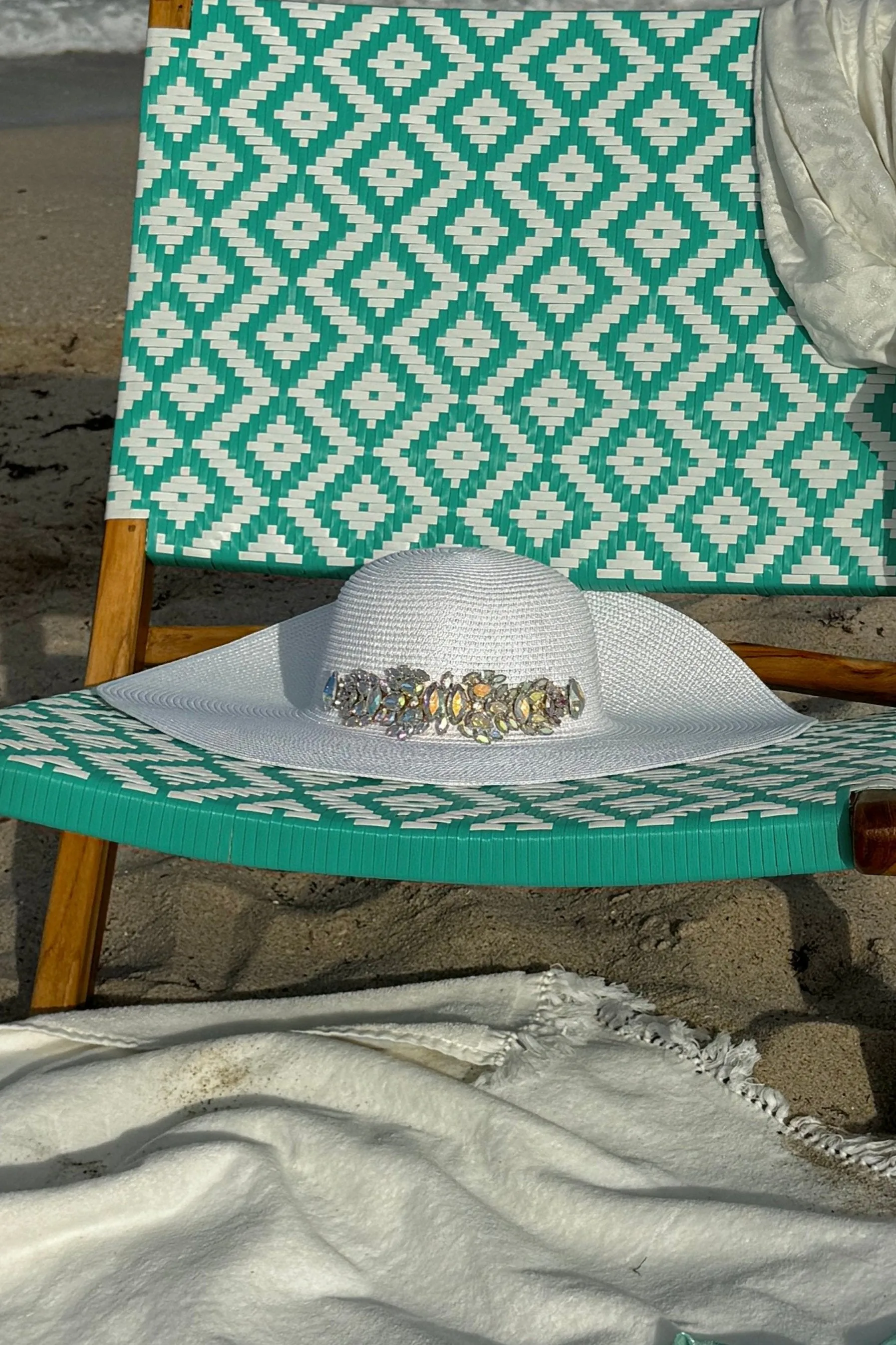 Exuma White Hat