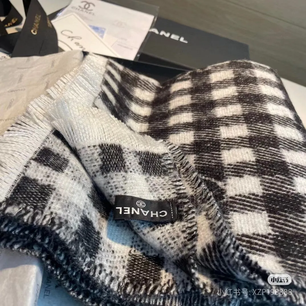 Fashion CC Plaid Scarf