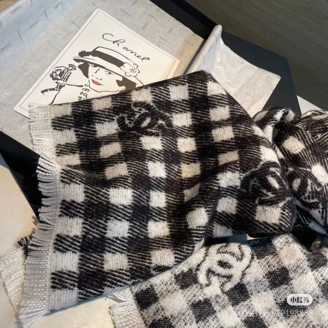Fashion CC Plaid Scarf