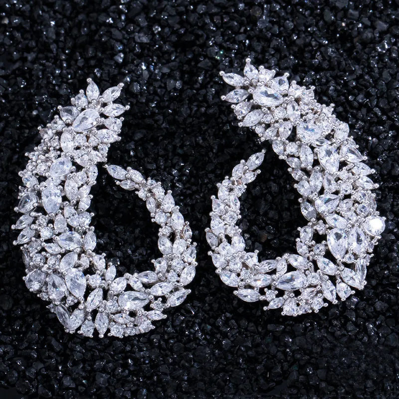 Fashion High-end Atmospheric Leaf Earrings