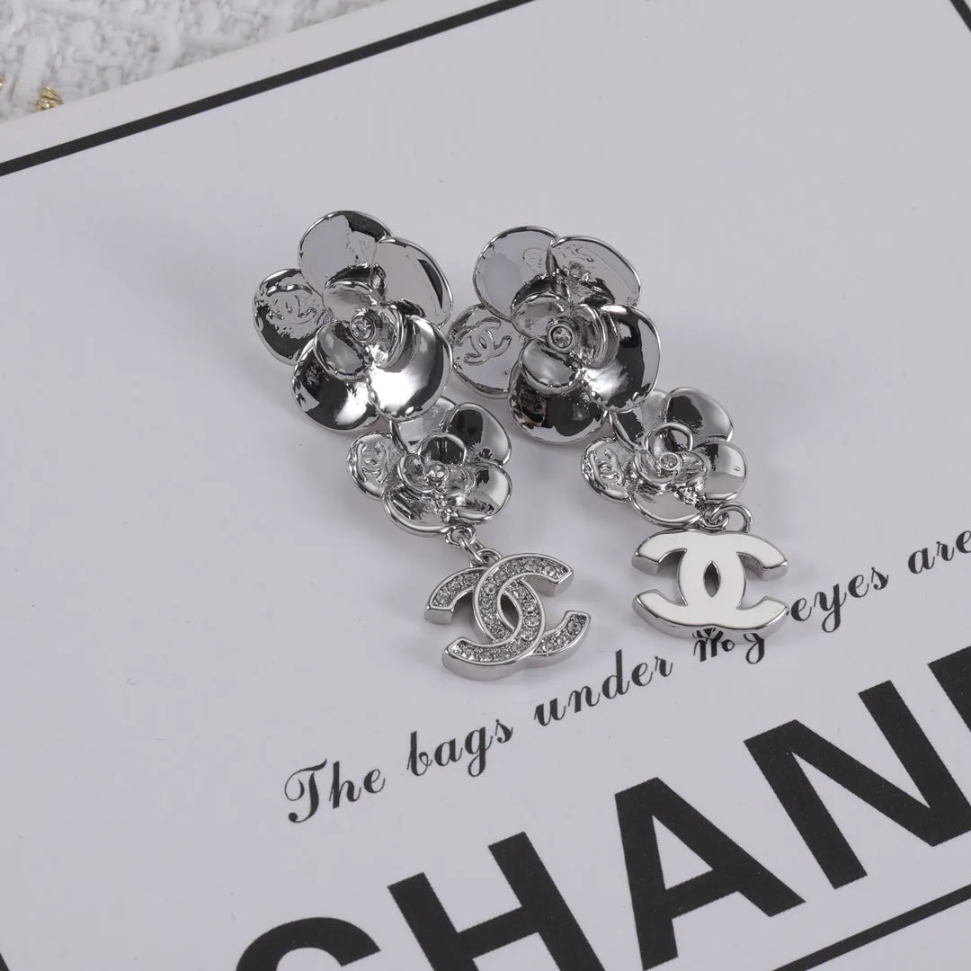 Fashion Silver Flower Earrings