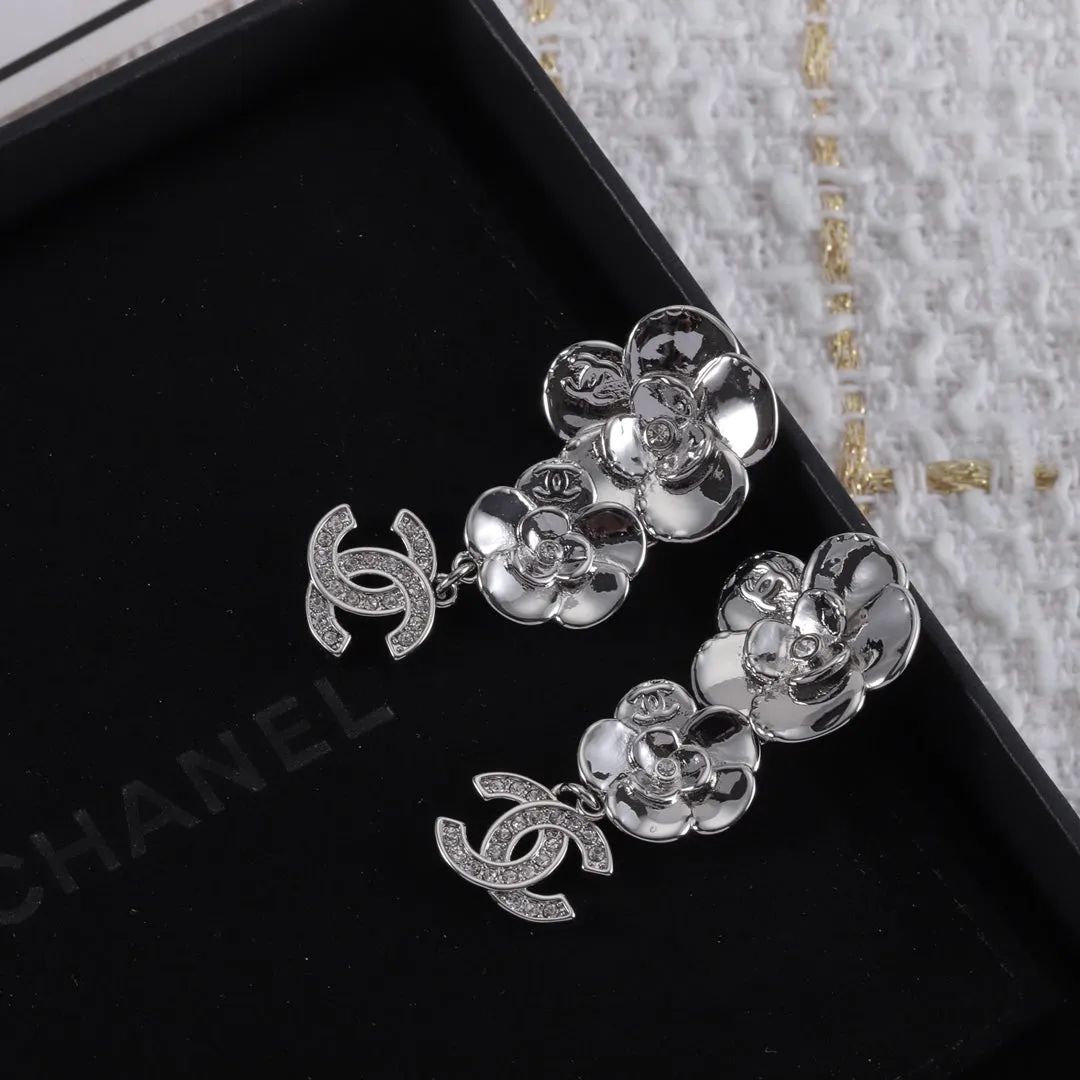 Fashion Silver Flower Earrings