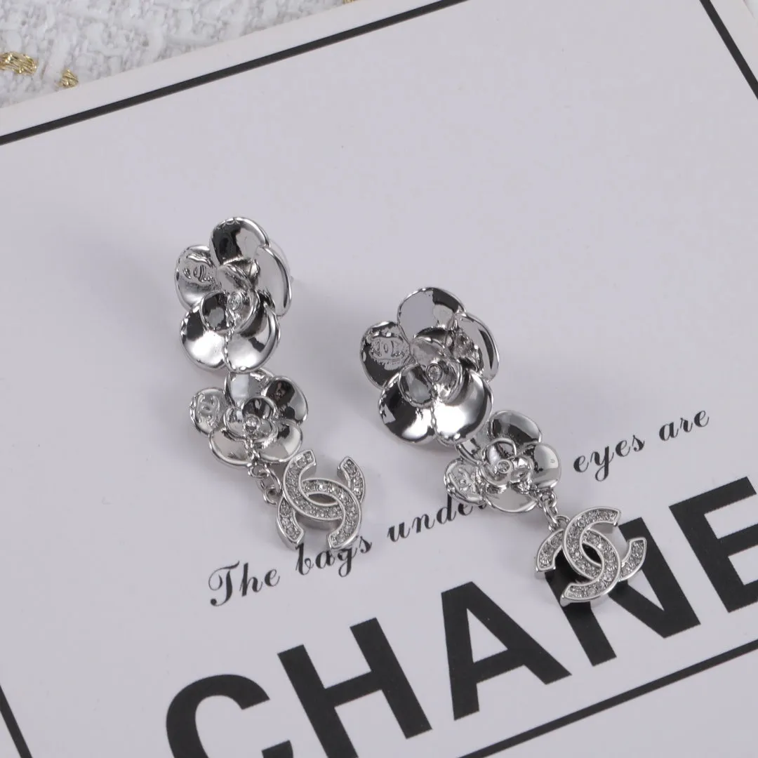 Fashion Silver Flower Earrings