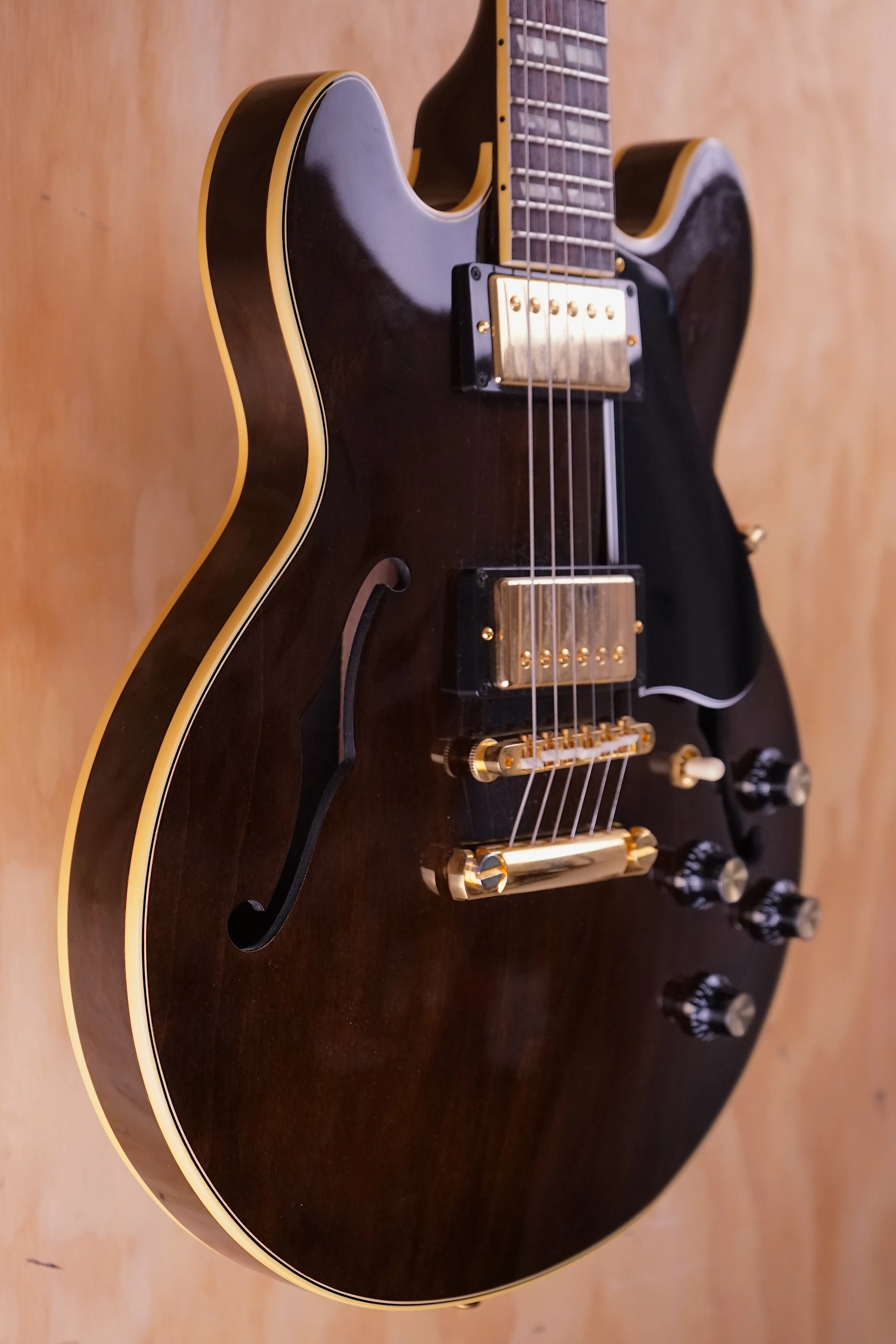 Gibson ES-349 in Walnut, (Used Comm)