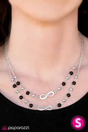 Paparazzi - Chance Of A Lifetime - Black Necklace