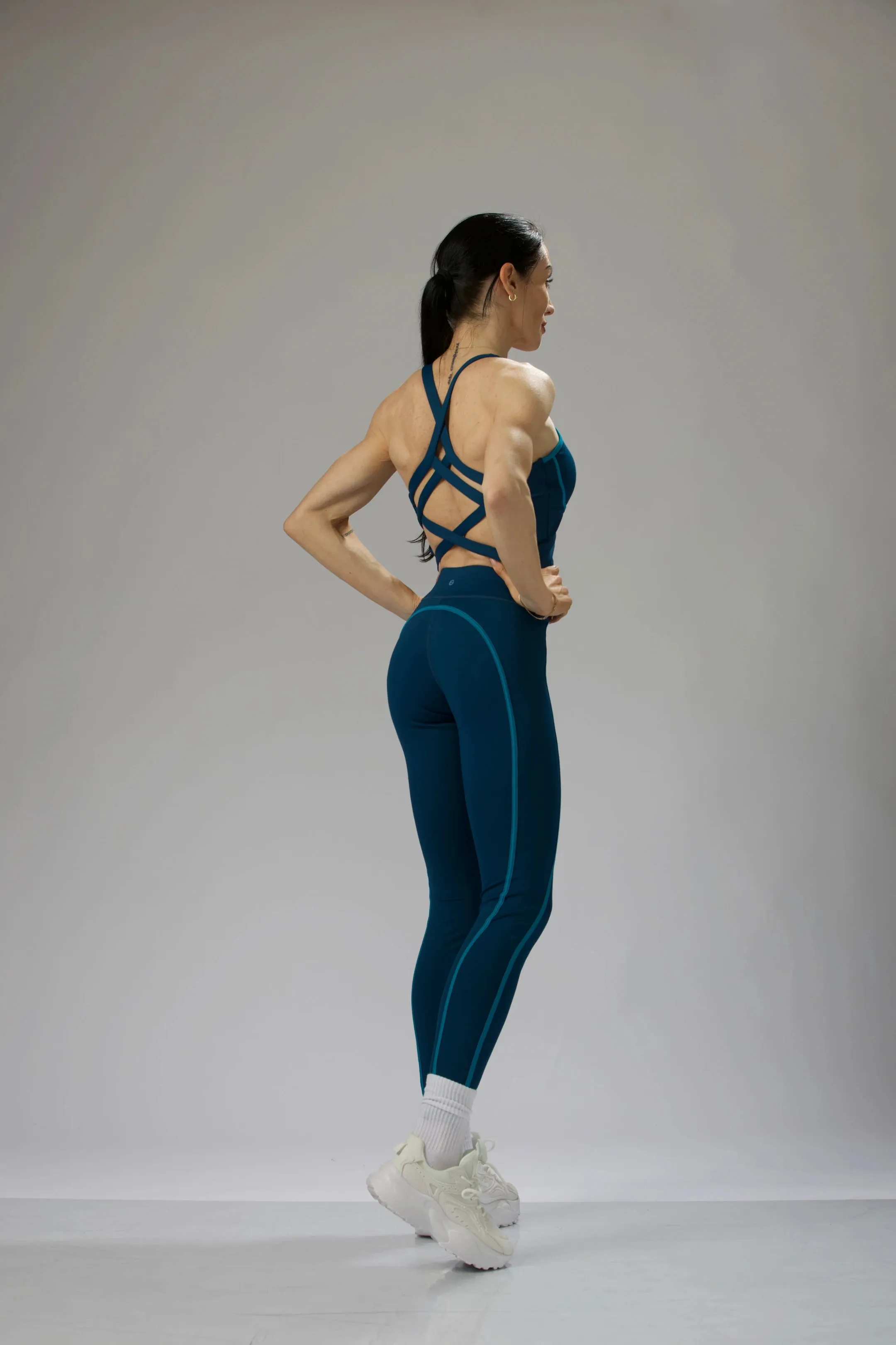 Precision Contour Training Leggings