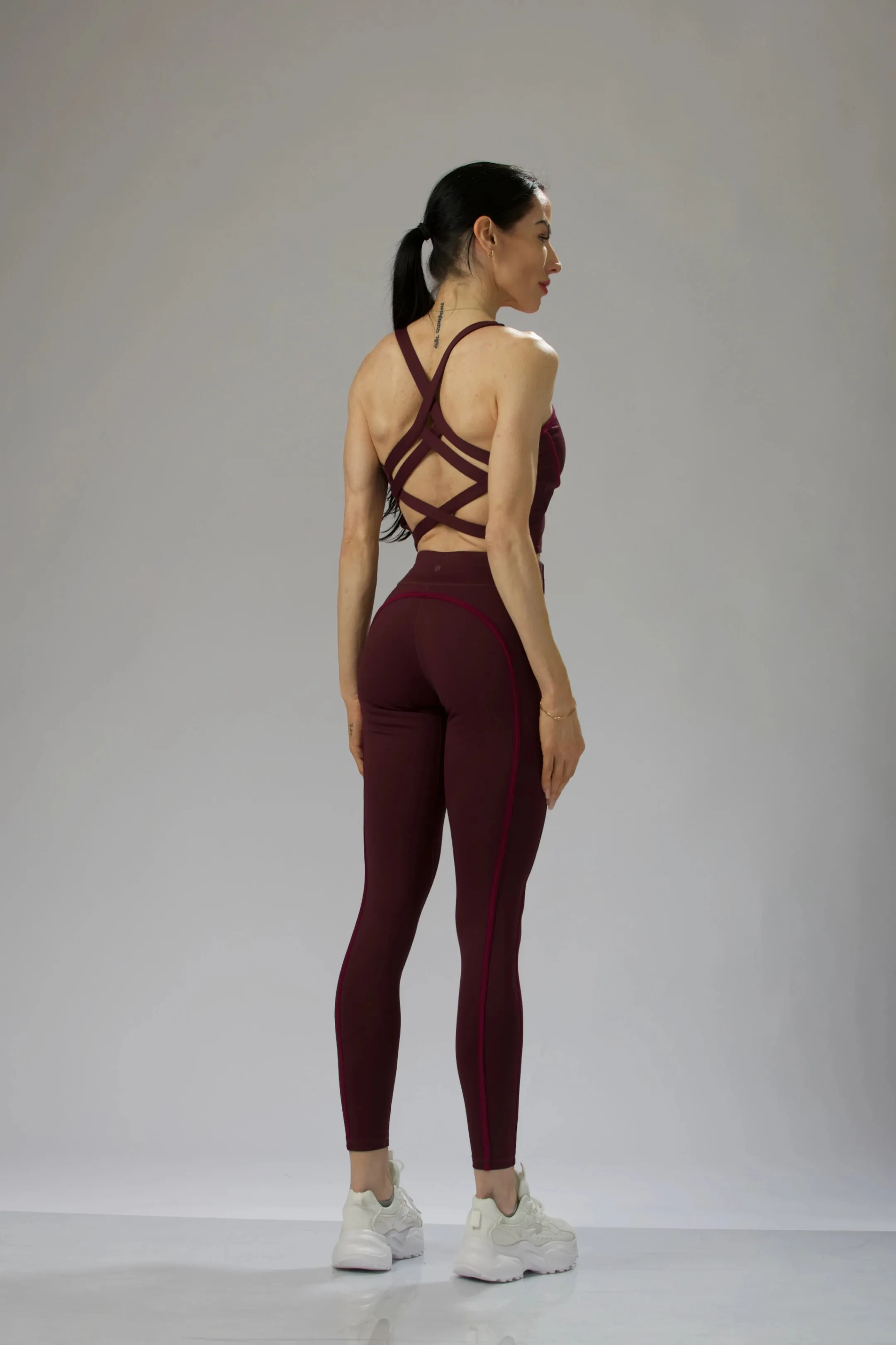 Precision Contour Training Leggings