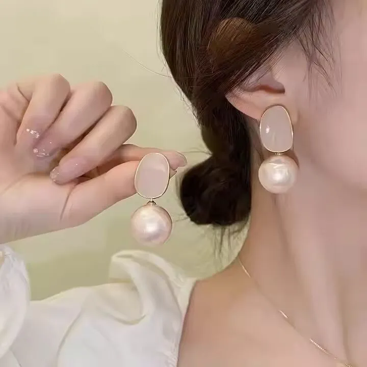 Preffers® Exaggerated Enamel Pearl Earrings – Bold & Elegant