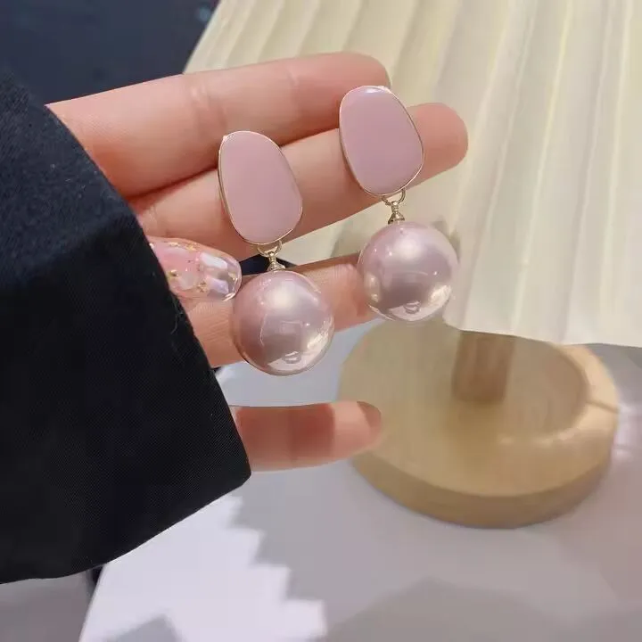 Preffers® Exaggerated Enamel Pearl Earrings – Bold & Elegant