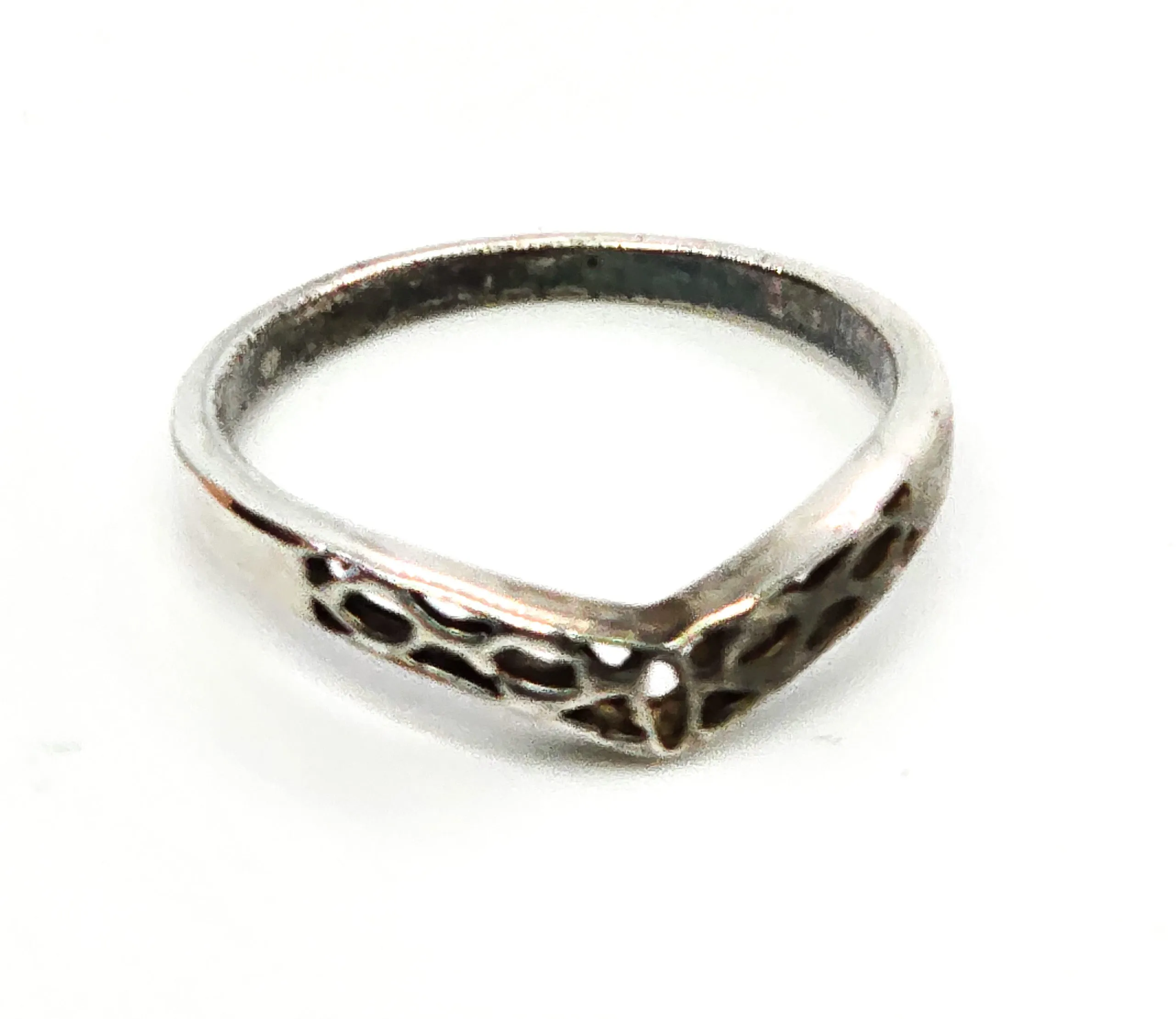 Retro filigree chevron V vintage sterling silver stacker ring band size 7