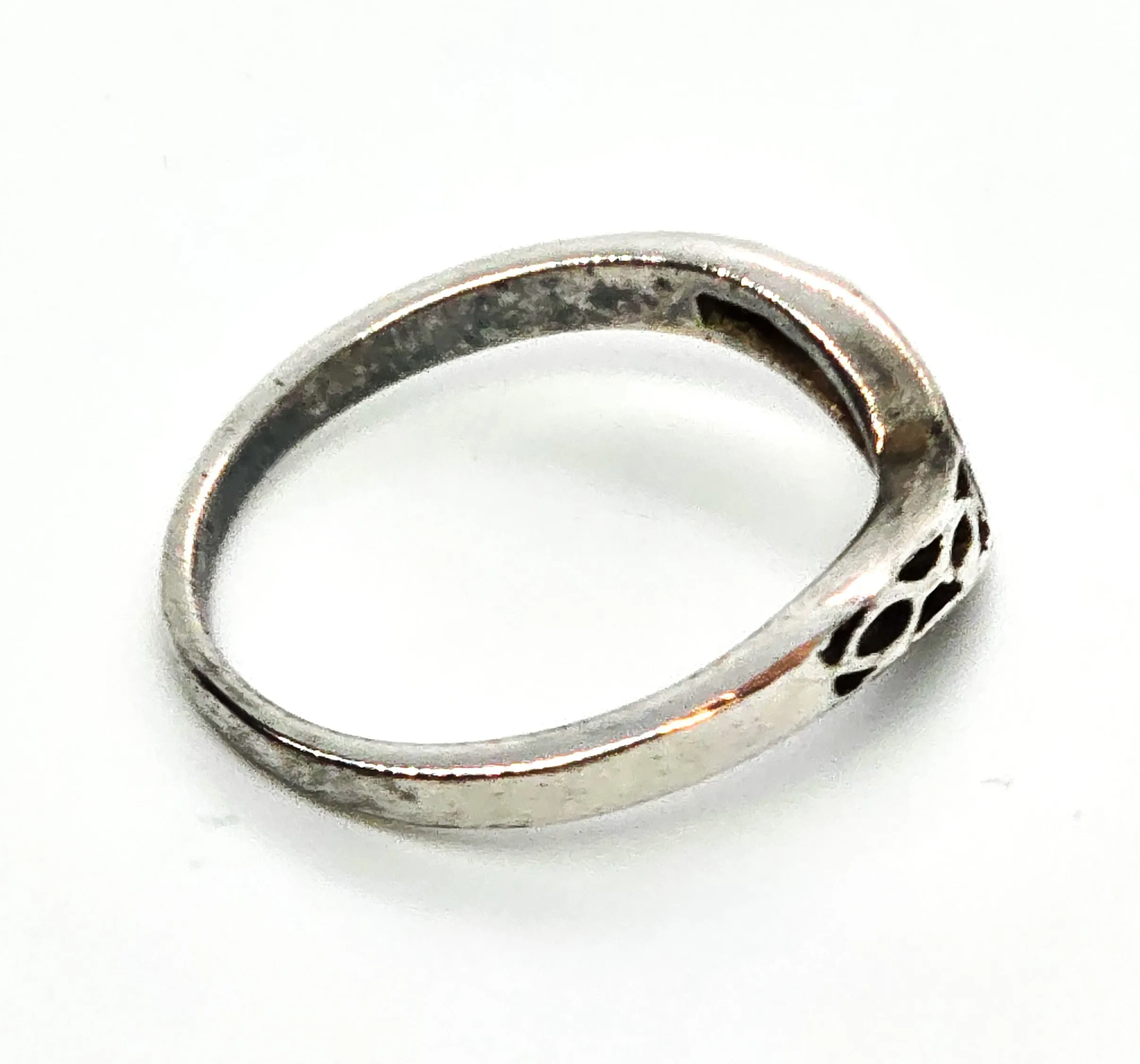 Retro filigree chevron V vintage sterling silver stacker ring band size 7