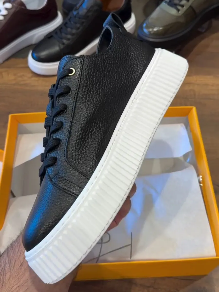 Simple Casual Versatile Sneakers