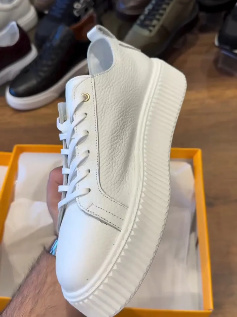 Simple Casual Versatile Sneakers