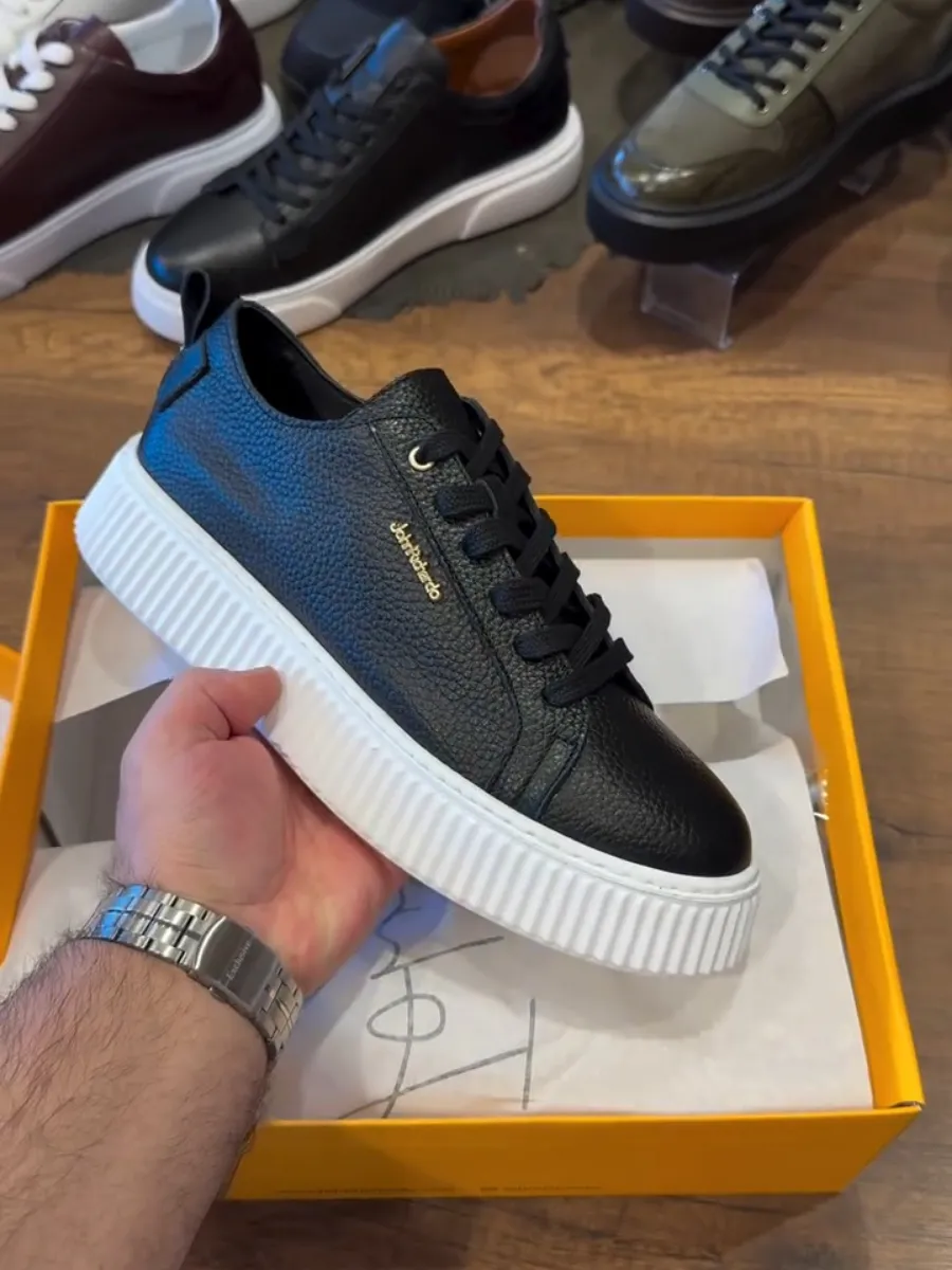 Simple Casual Versatile Sneakers