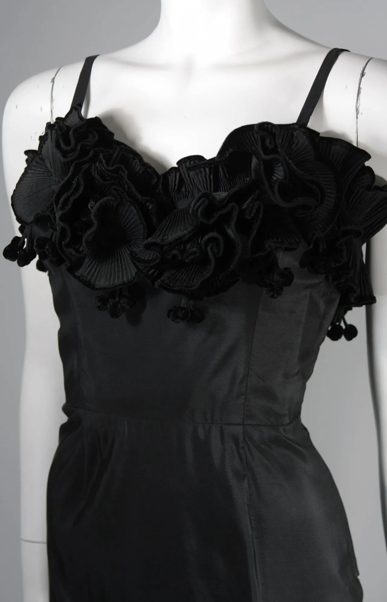 THERESE French Shop 1950s Three Dimensional Floral Bodice Black Silk Gown