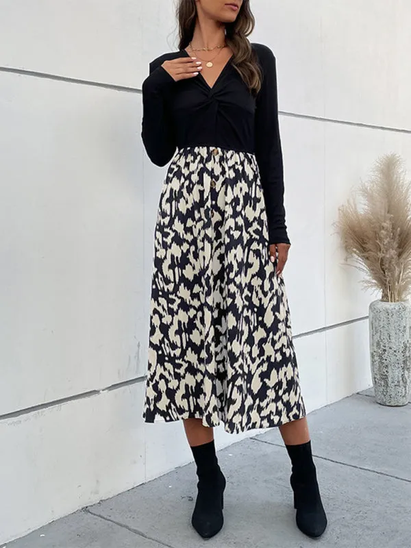 V-neck Midi Dress with Leopard Print and Long Sleeves