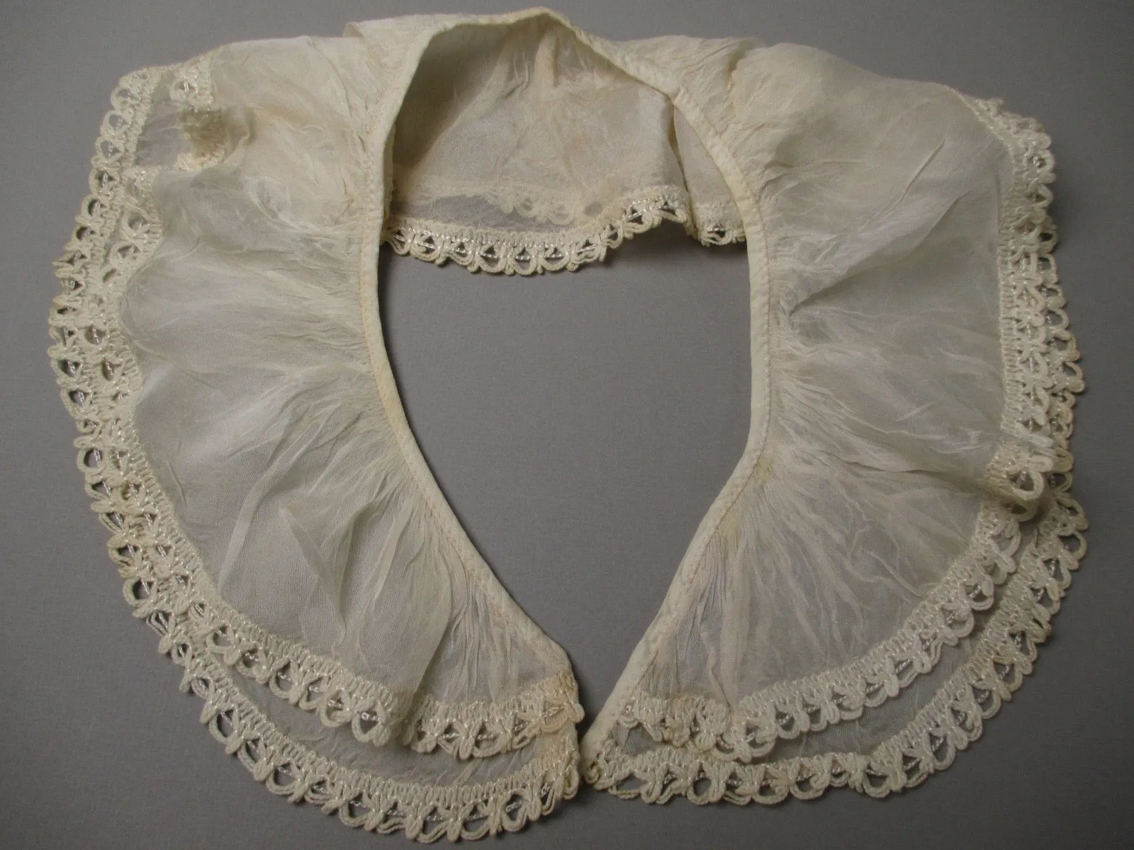 Vintage 1940s Lace Collar