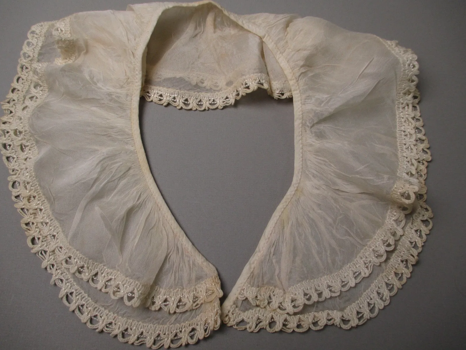 Vintage 1940s Lace Collar