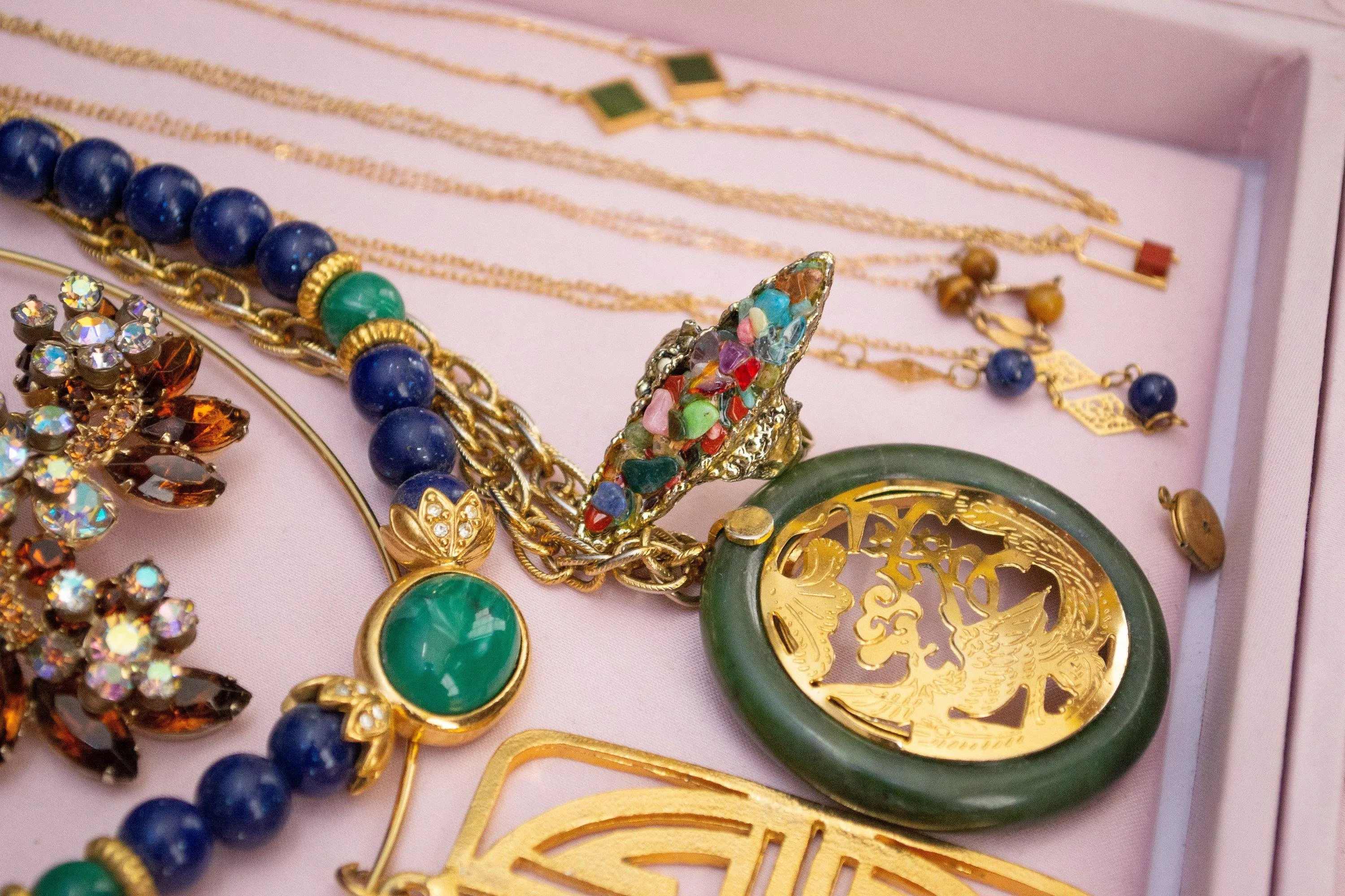 Vintage Asian Character and Jade Pendant Necklace