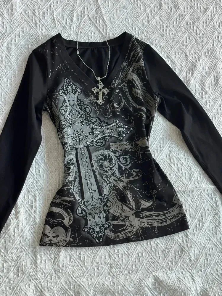 Vintage Gothic Y2K Graphic T-Shirt – Women’s Black V-Neck Cotton Tee with Punk Aesthetic