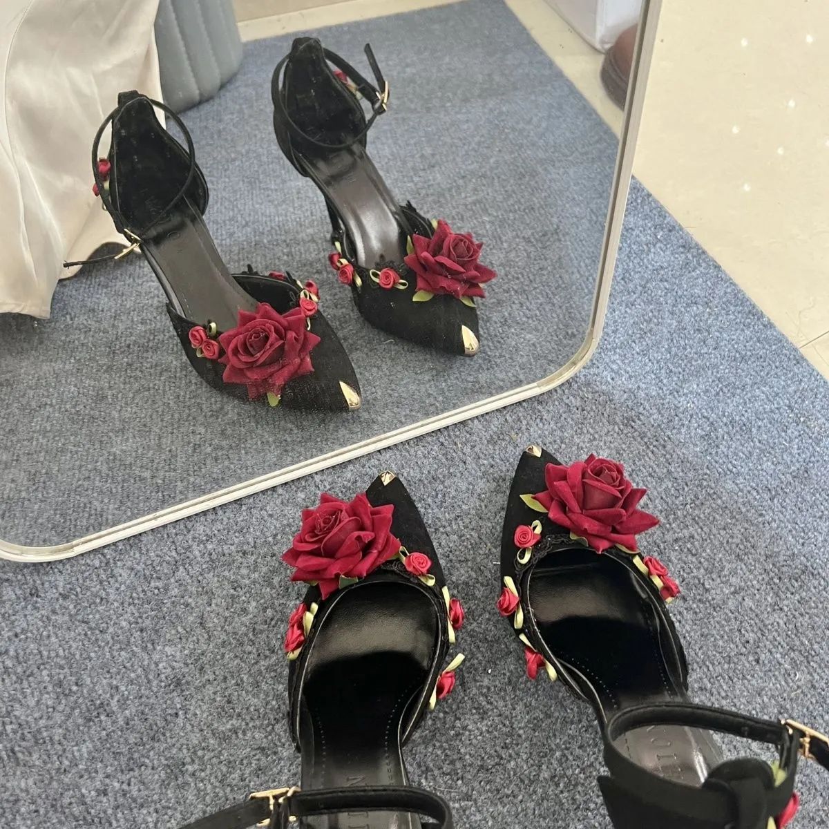 VougeVamp Elegant Gothic Lolita Heeled Shoes – Black & Red Pointed Toe High Heels for Women