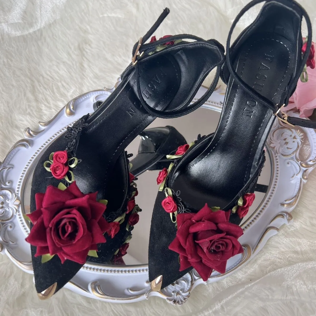 VougeVamp Elegant Gothic Lolita Heeled Shoes – Black & Red Pointed Toe High Heels for Women